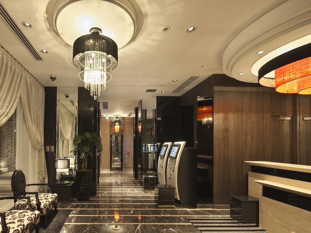 Apa Hotel Higashi Shinjuku Ekimae Tokyo Exterior photo